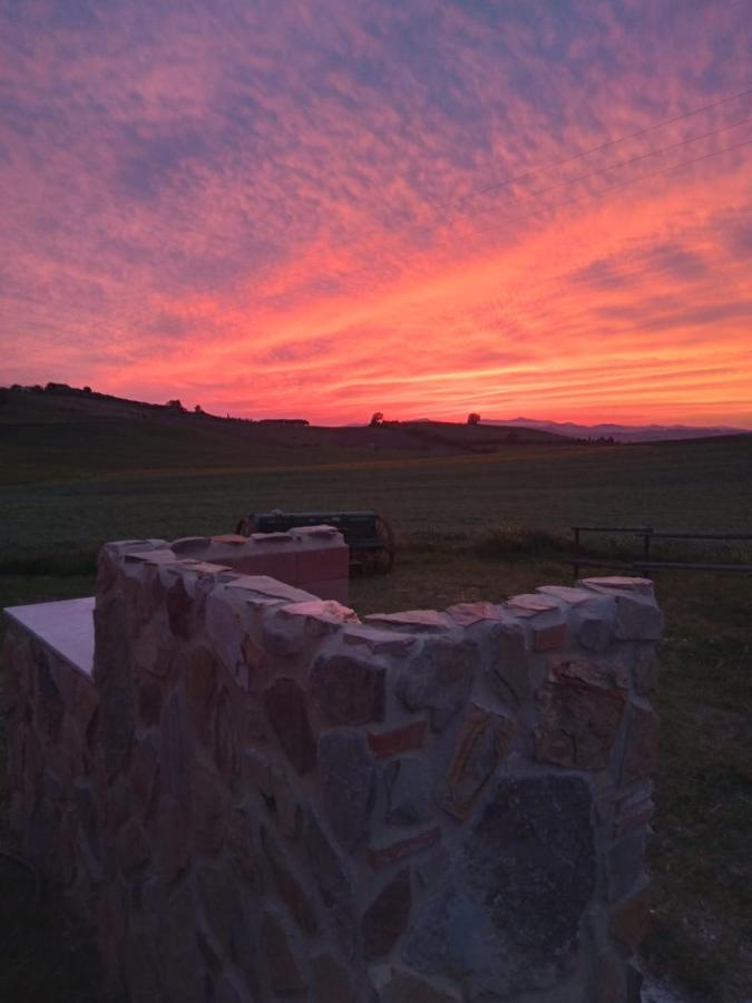Cinigiano Agriturismo Enjoy Sunset מראה חיצוני תמונה